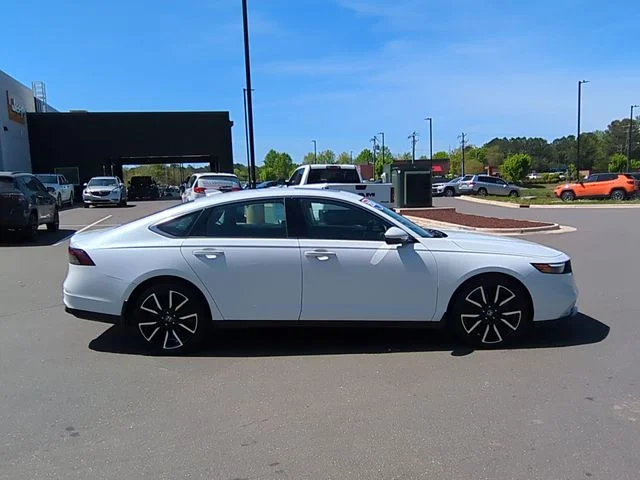 Used 2024  Honda Touring image 14