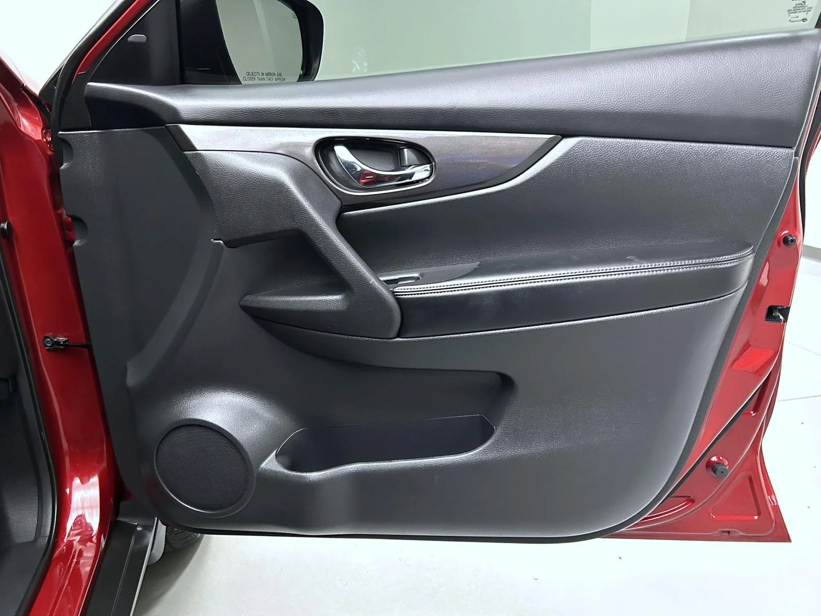 Used 2019 Red Nissan SV image 16