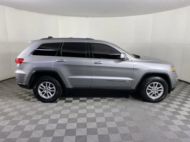 Used 2018 Silver Jeep Laredo E image 6