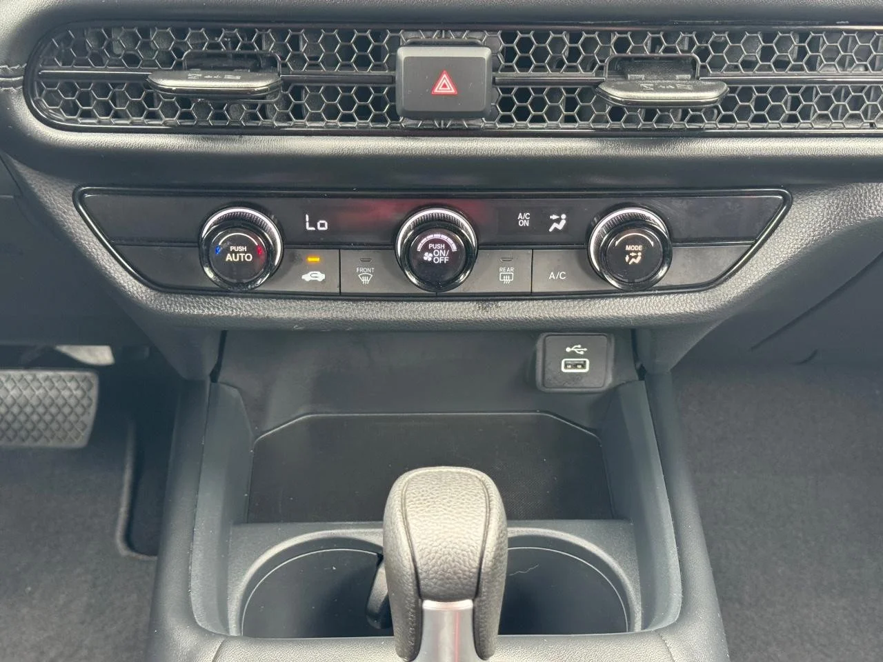 2025 Honda HR-V LX - Photo 15
