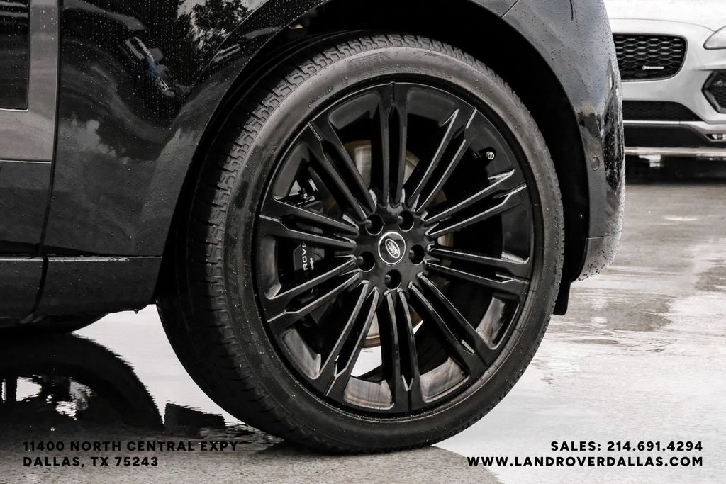 Used 2025 Black Land Rover SE image 62