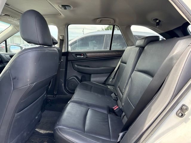 Used 2015 Crystal White Pearl Subaru 2.5i Limited image 8