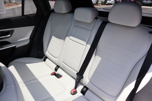 Certified Used 2026 Verde Silver Metallic Mercedes-Benz GLC 300 image 19
