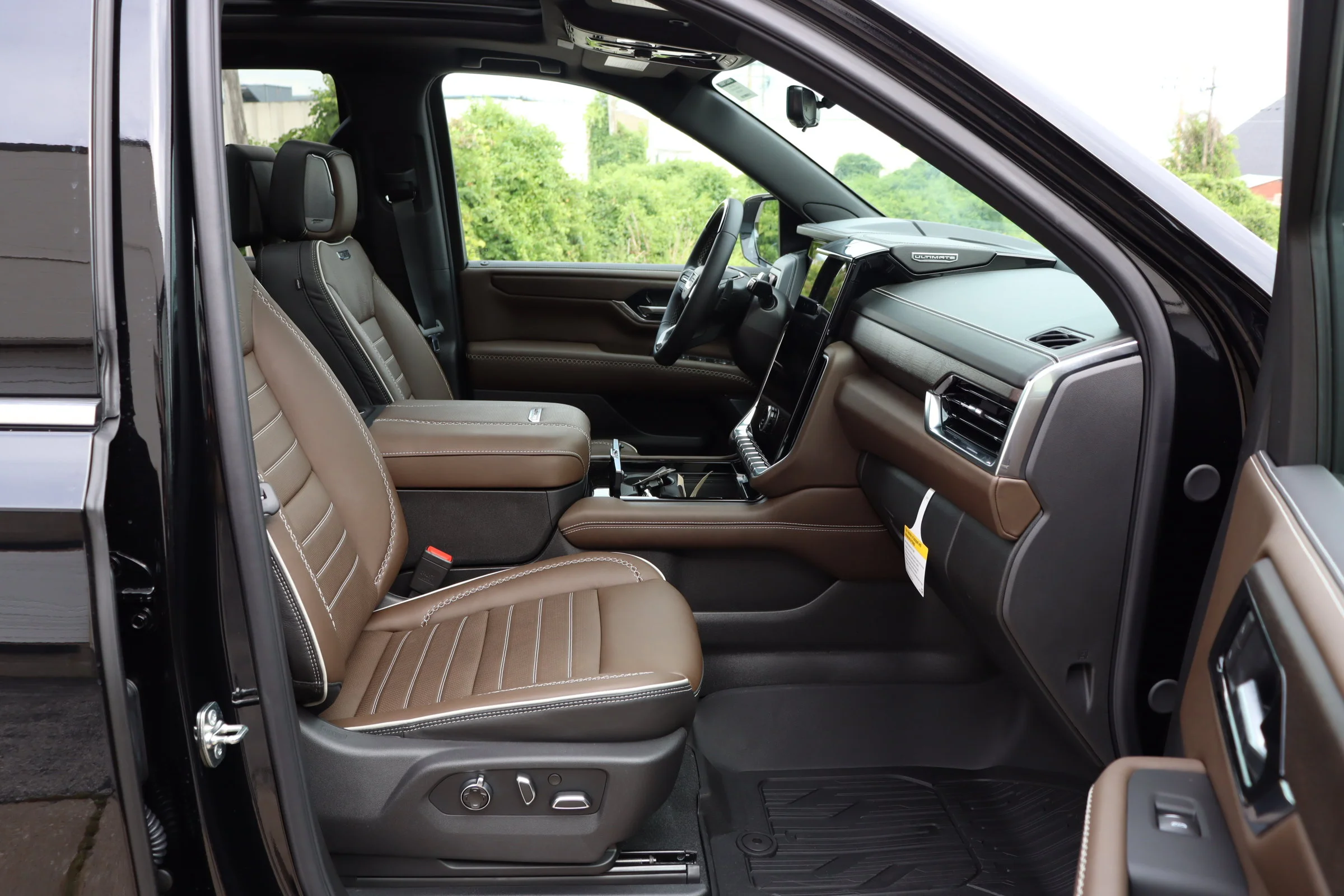 New 2026 Onyx Black GMC Denali Ultimate image 39