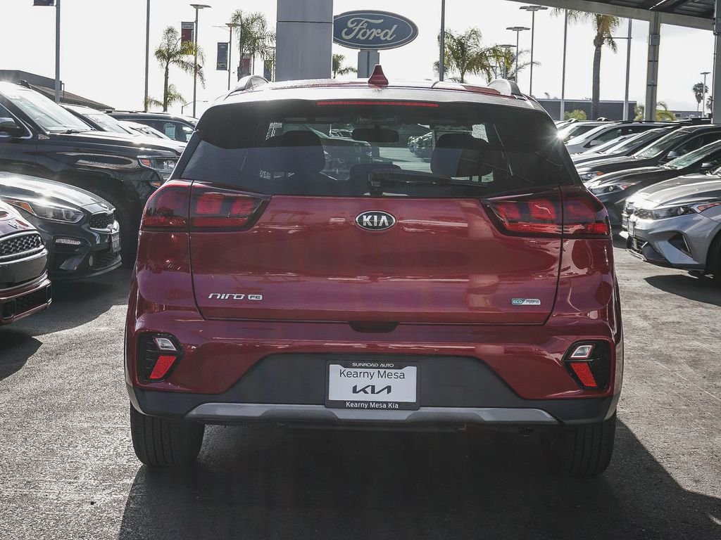Used 2021 Red Kia LX image 6