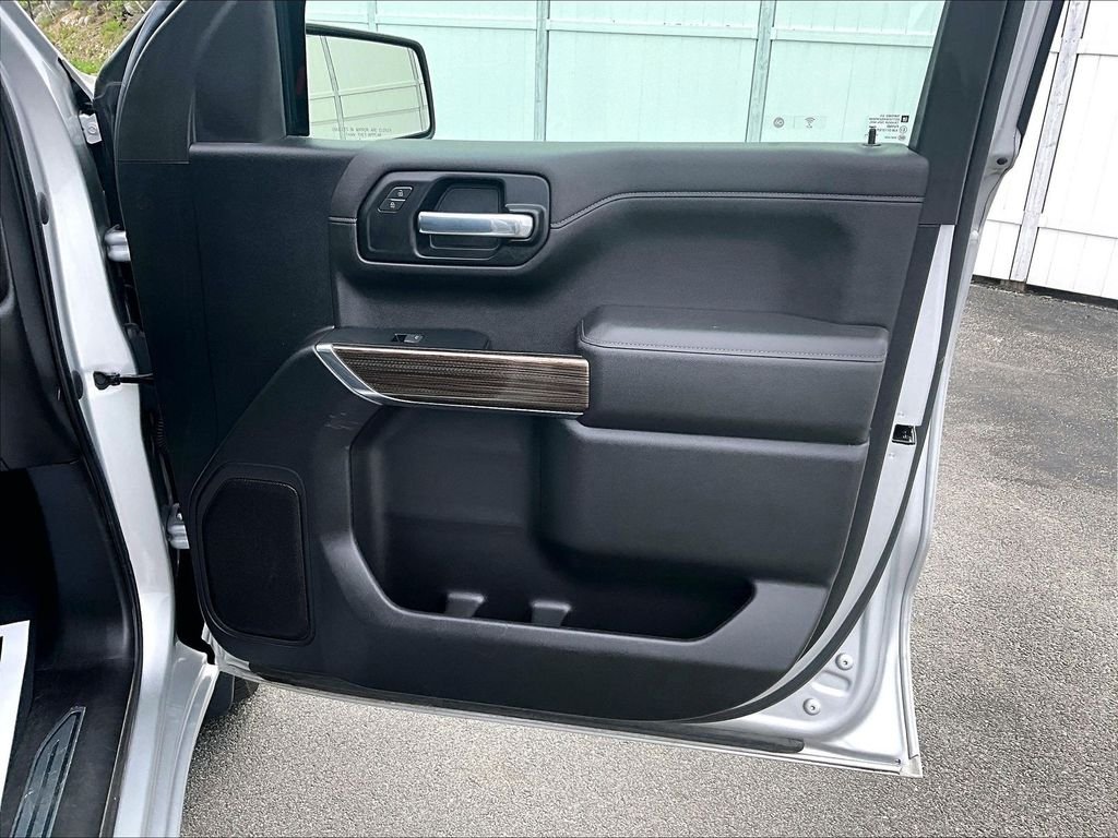 Used 2021 Silver Ice Metallic Chevrolet LT image 12