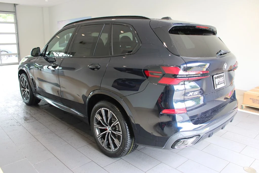 New 2026 Carbon Black Metallic BMW xDrive40i image 31
