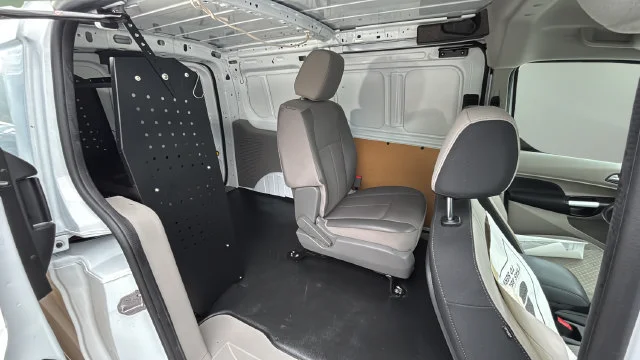 Used 2023 Frozen White Ford XLT image 41
