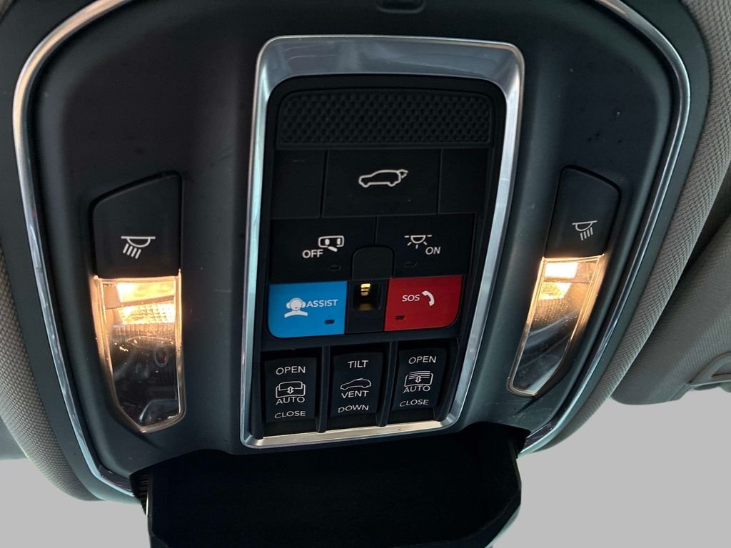 Used 2021 Gray Jeep Limited image 39