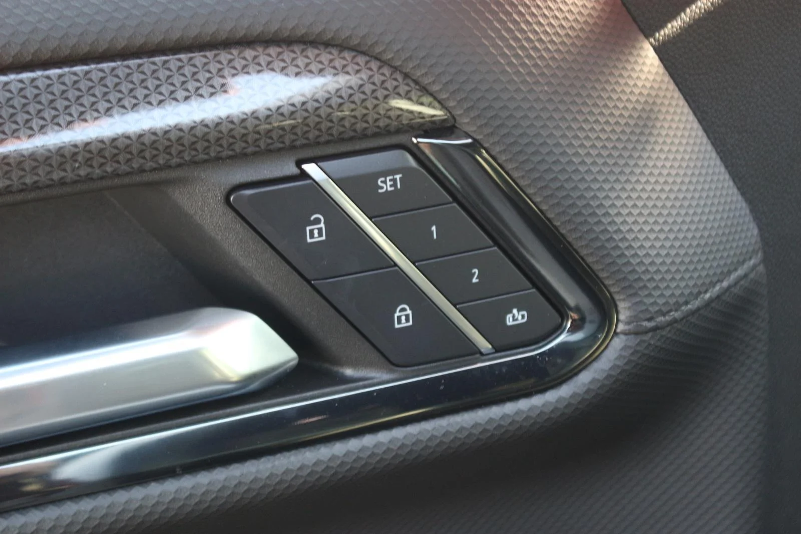 Used 2024 Summit White Chevrolet ZR2 image 18