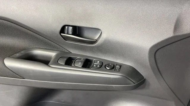 2025 Nissan KICKS PLAY Base - Photo 29