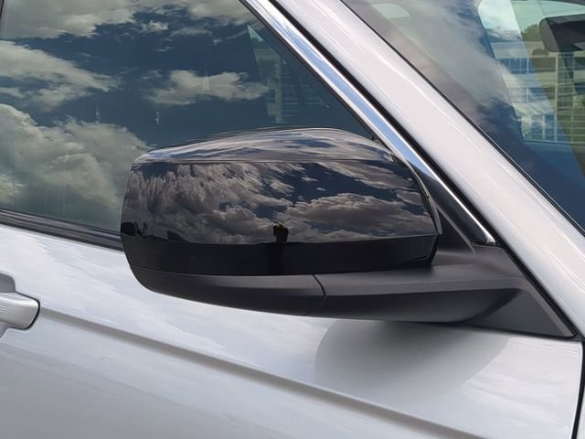 New 2026 Silver Zynith Exterior Paint Jeep Laredo X image 12