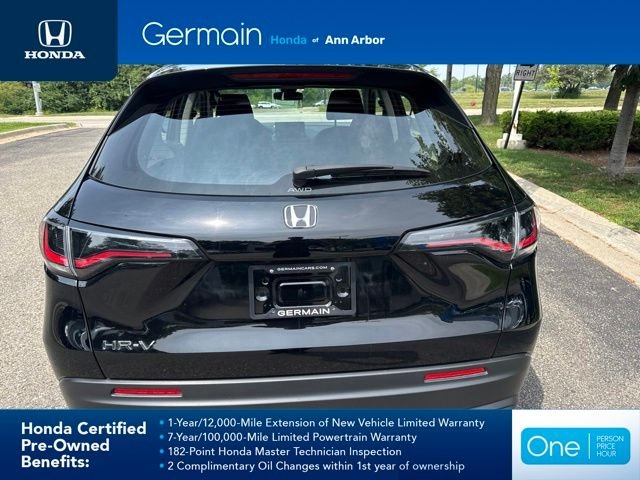 Certified Used 2025 Crystal Black Pearl Honda LX image 9