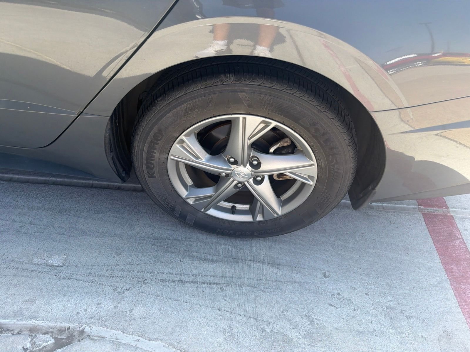 Certified Used 2023 Hampton Gray Hyundai SE image 8
