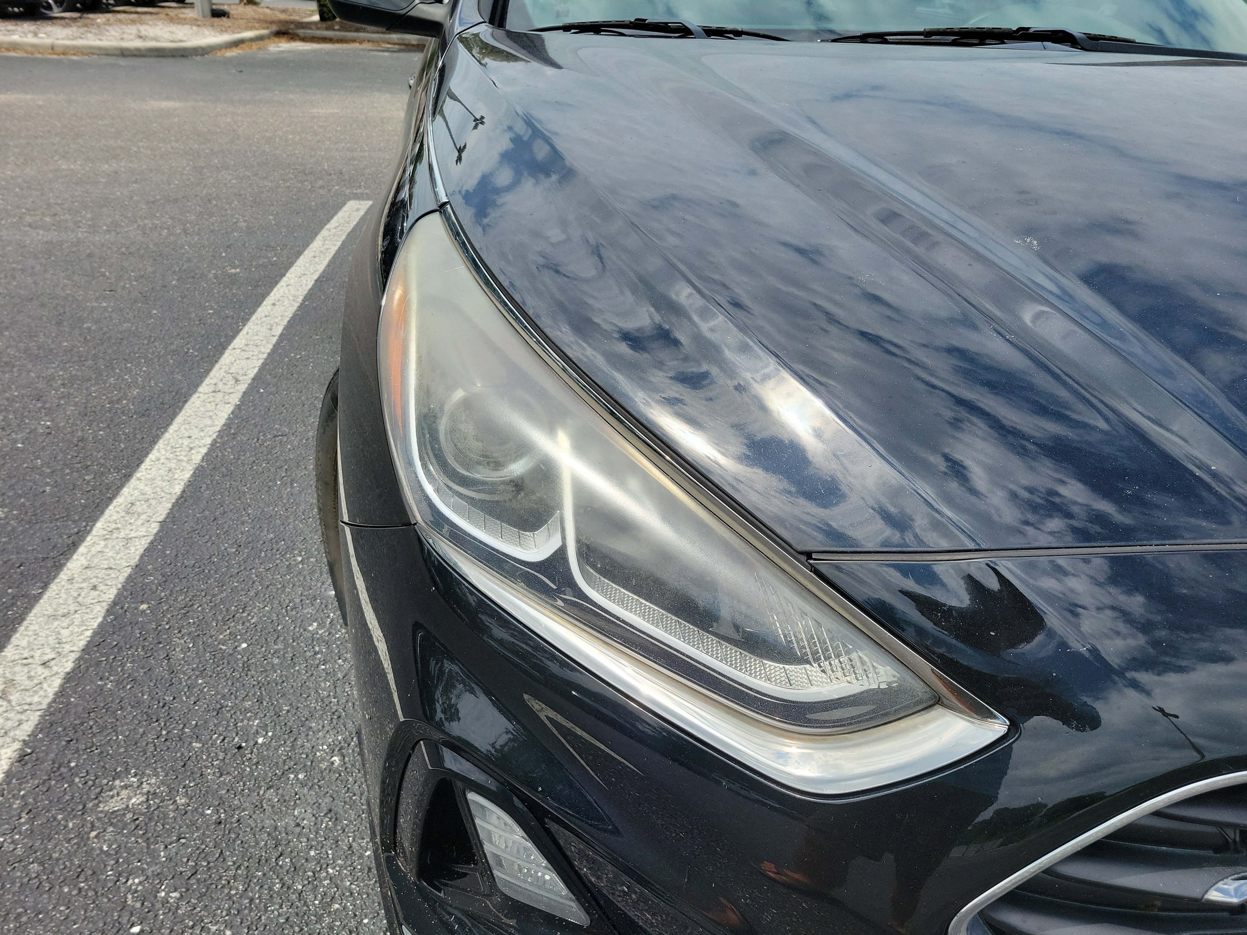 Used 2018 Phantom Black Hyundai SE image 6