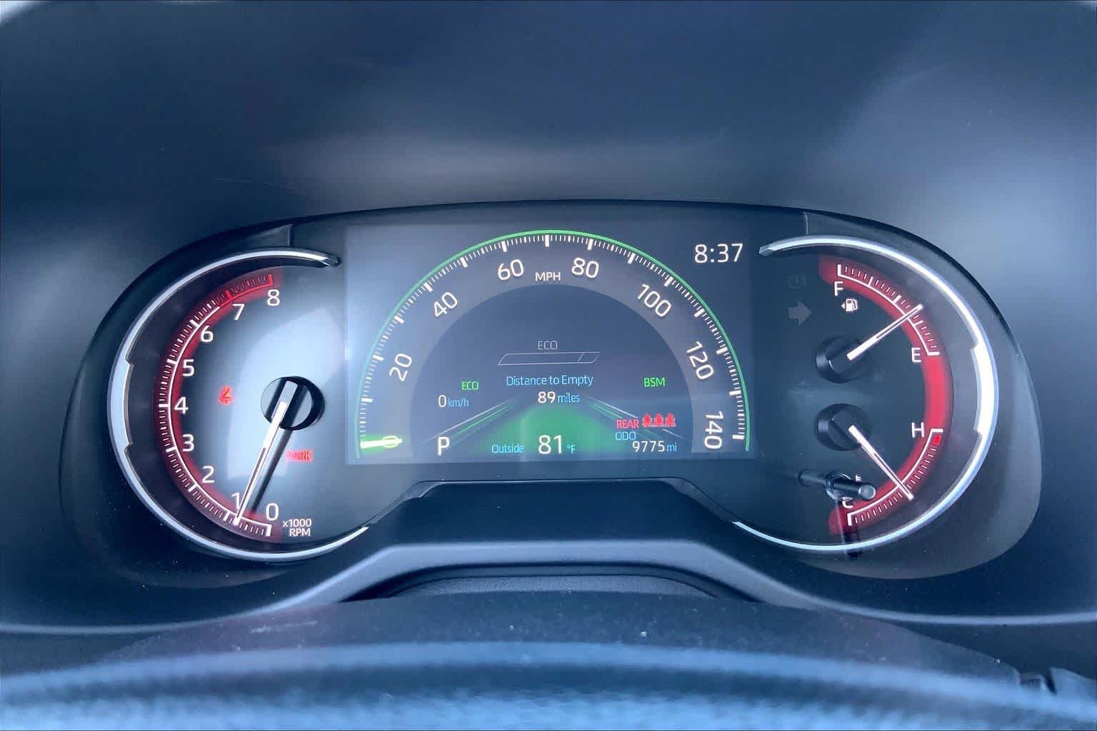 Used 2025 Wind Chill Pearl Toyota XLE Premium image 25