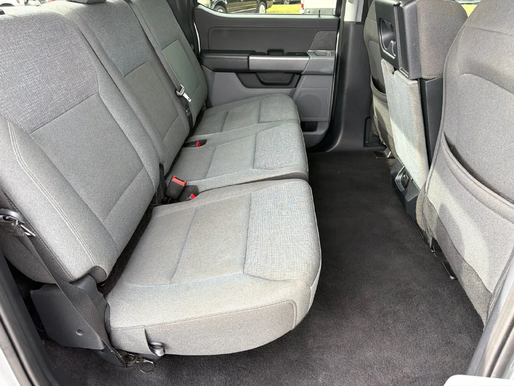 Used 2025 Silver Ford XLT image 15