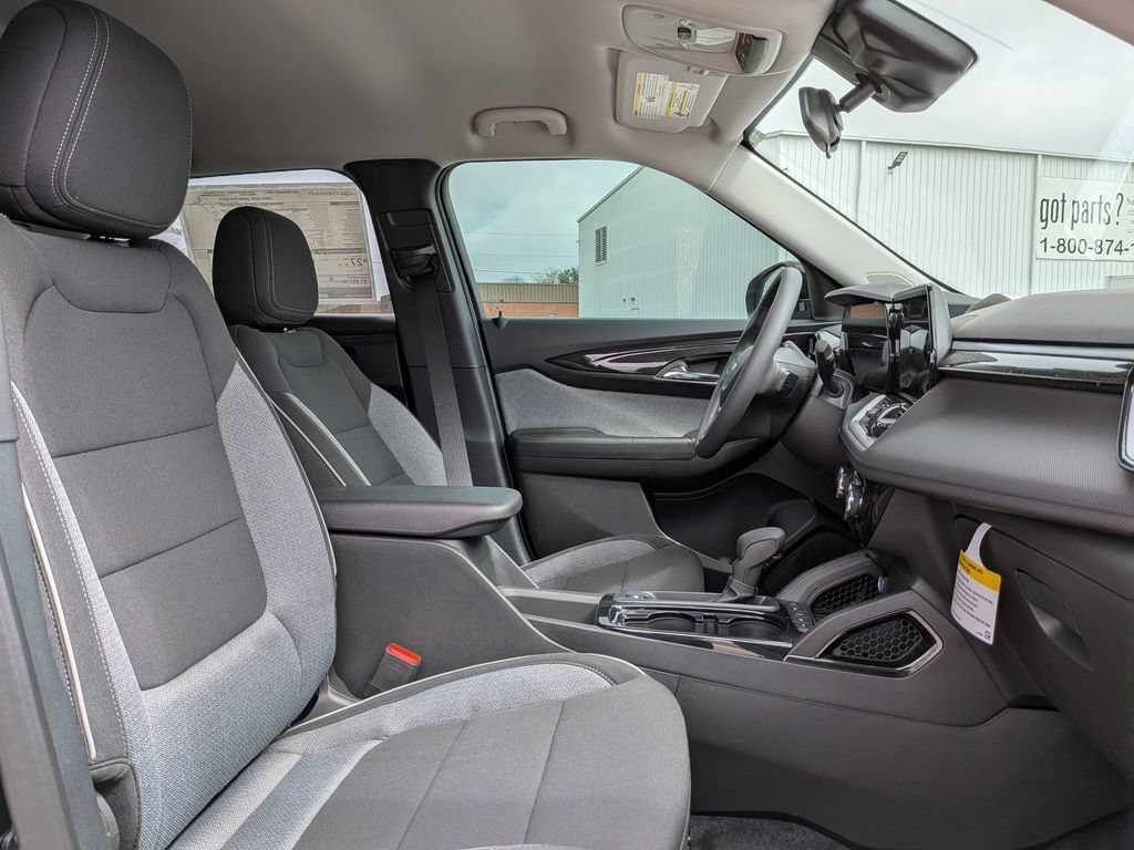 New 2026 Mosaic Black Metallic Chevrolet LT image 26