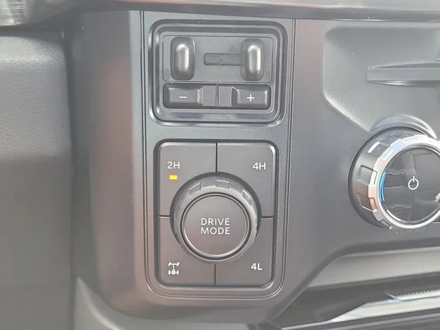 New 2026 Avalanche Ford Lariat image 30