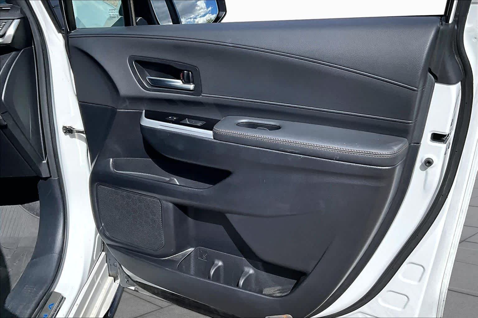 Used 2025 Wind Chill Pearl Toyota Platinum image 20