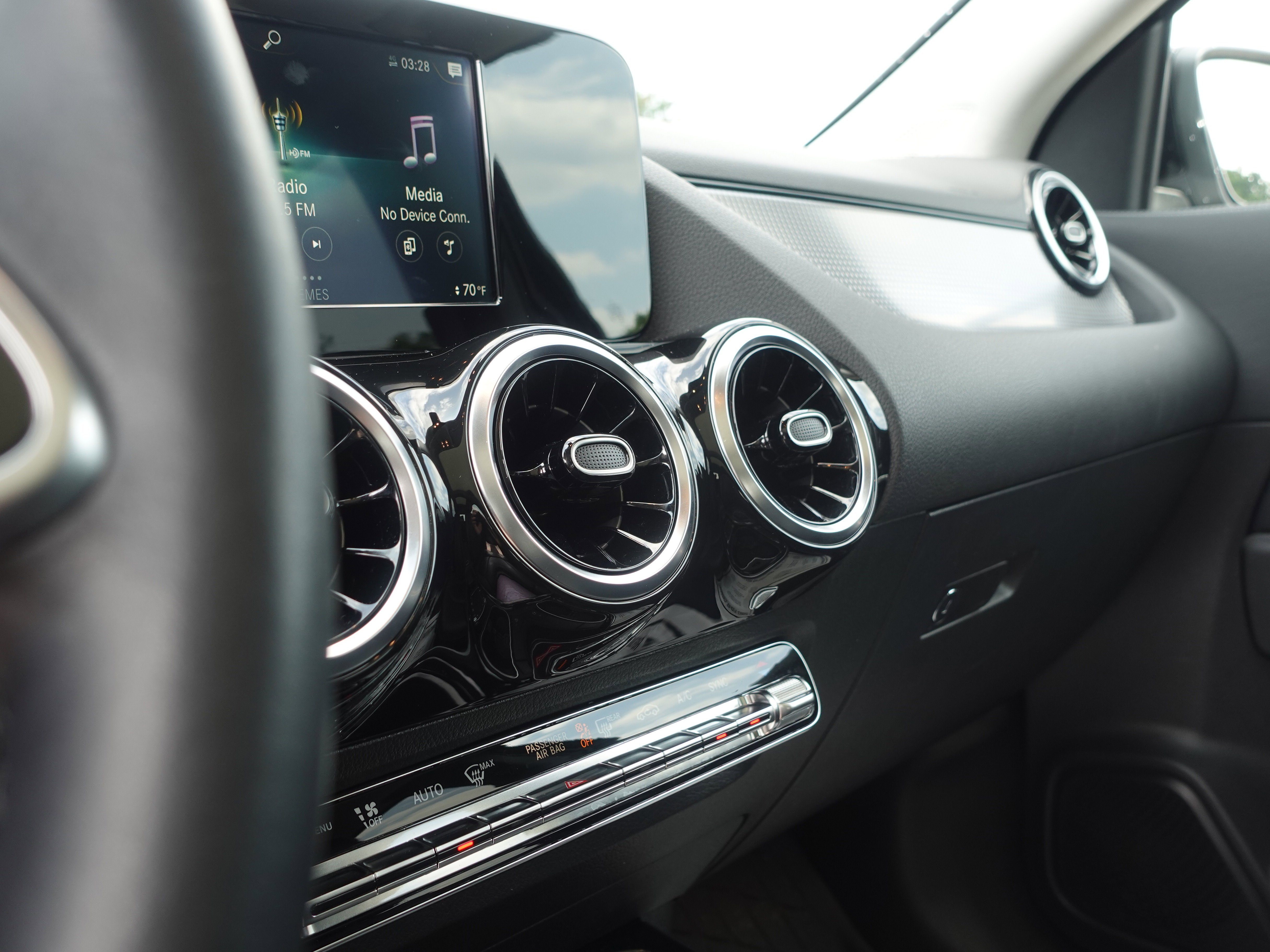 2021 Mercedes-Benz GLA GLA250 - Photo 9