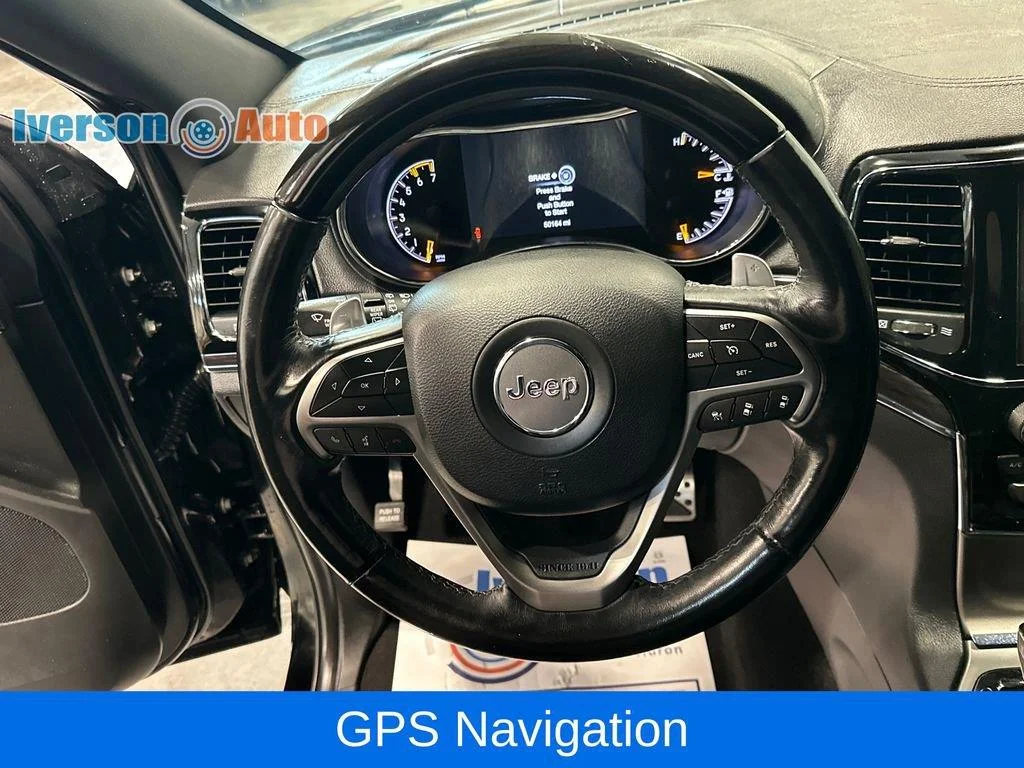 Used 2020 Diamond Black Crystal Pearlcoat Jeep Overland image 18