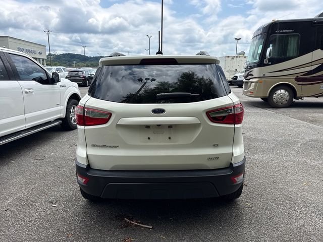 Used 2022 White Ford SE image 4