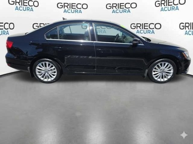 Used 2015 Black Volkswagen 1.8T SE image 8