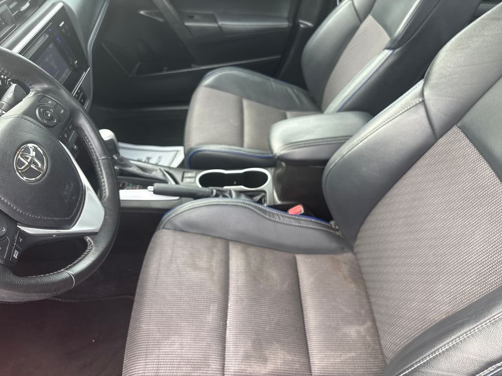 Used 2017 Black Toyota L image 12
