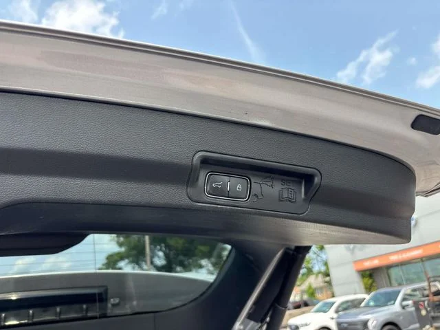 Used 2020 Silver Ford XLT image 21
