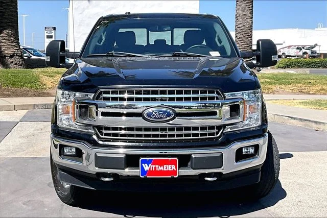 Used 2018 Shadow Black Ford XLT image 3