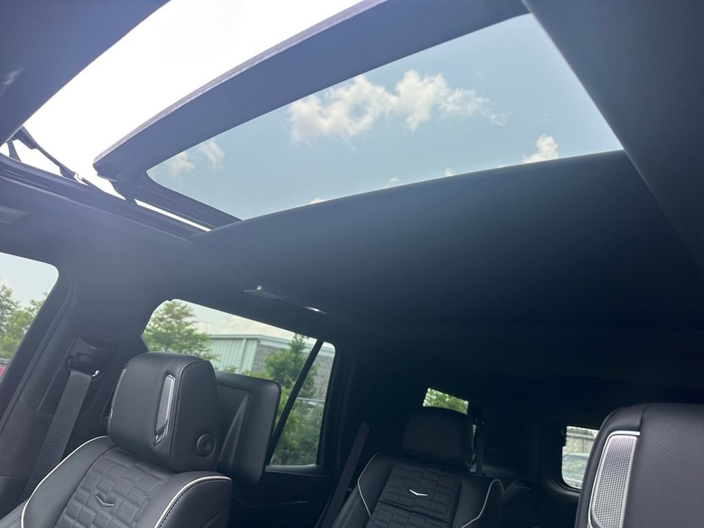 Used 2024 Gray Cadillac Sport Platinum image 21