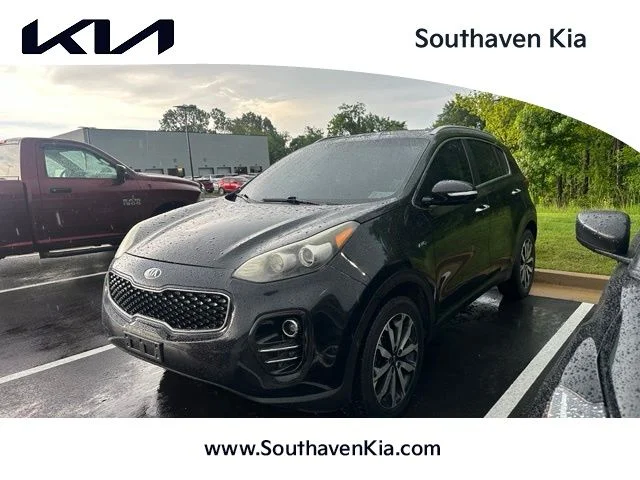 Used 2017 Red Kia EX image 1