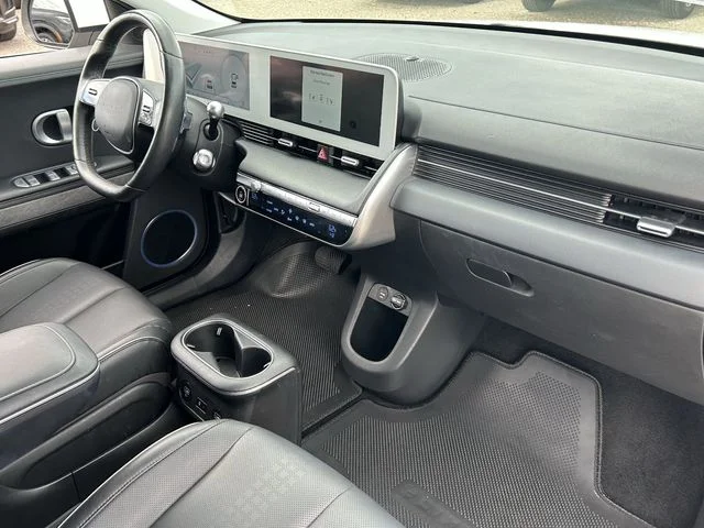 Used 2023 Atlas White Hyundai SEL image 13