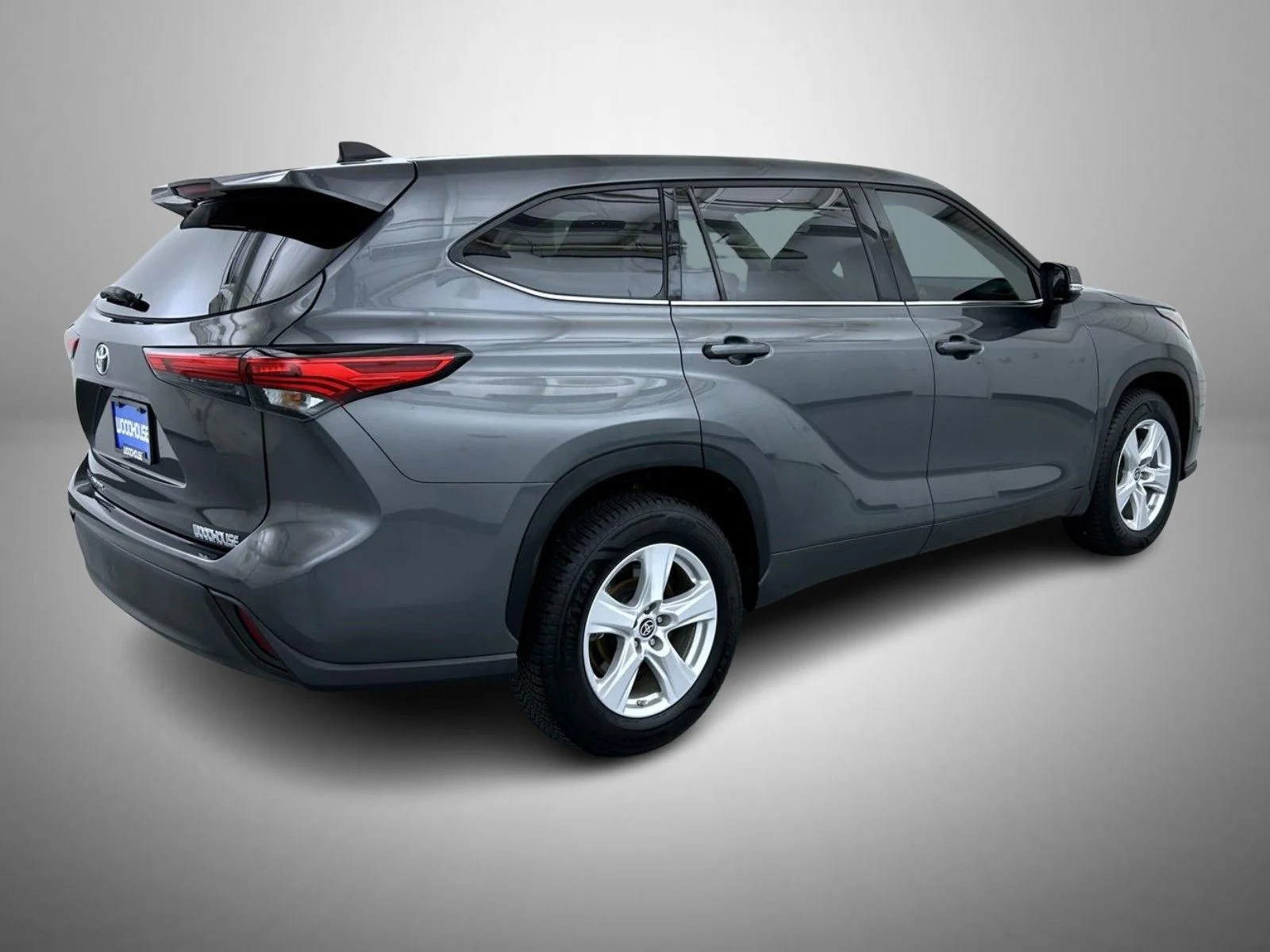 Used 2022 Gray Toyota L image 5