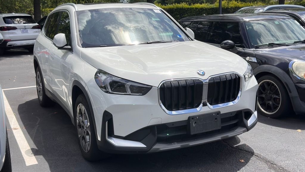 Used 2023 Alpine White BMW xDrive28i image 1
