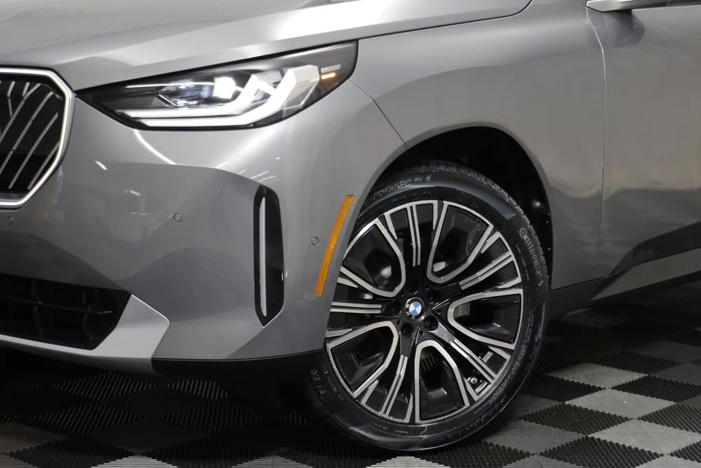 New 2026 Gray BMW 30 xDrive image 4