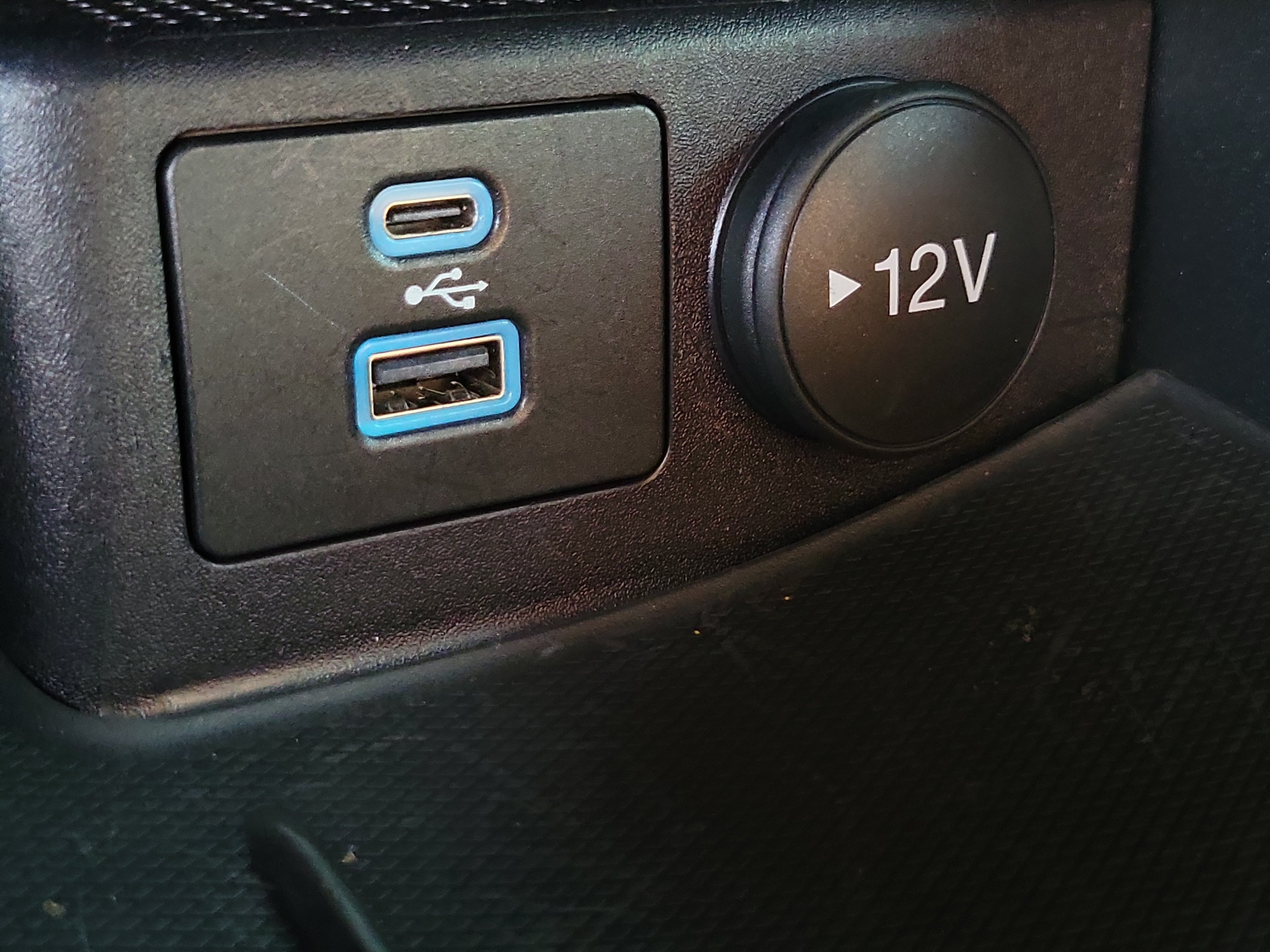 Used 2023 Blue Metallic Ford ST-Line image 8