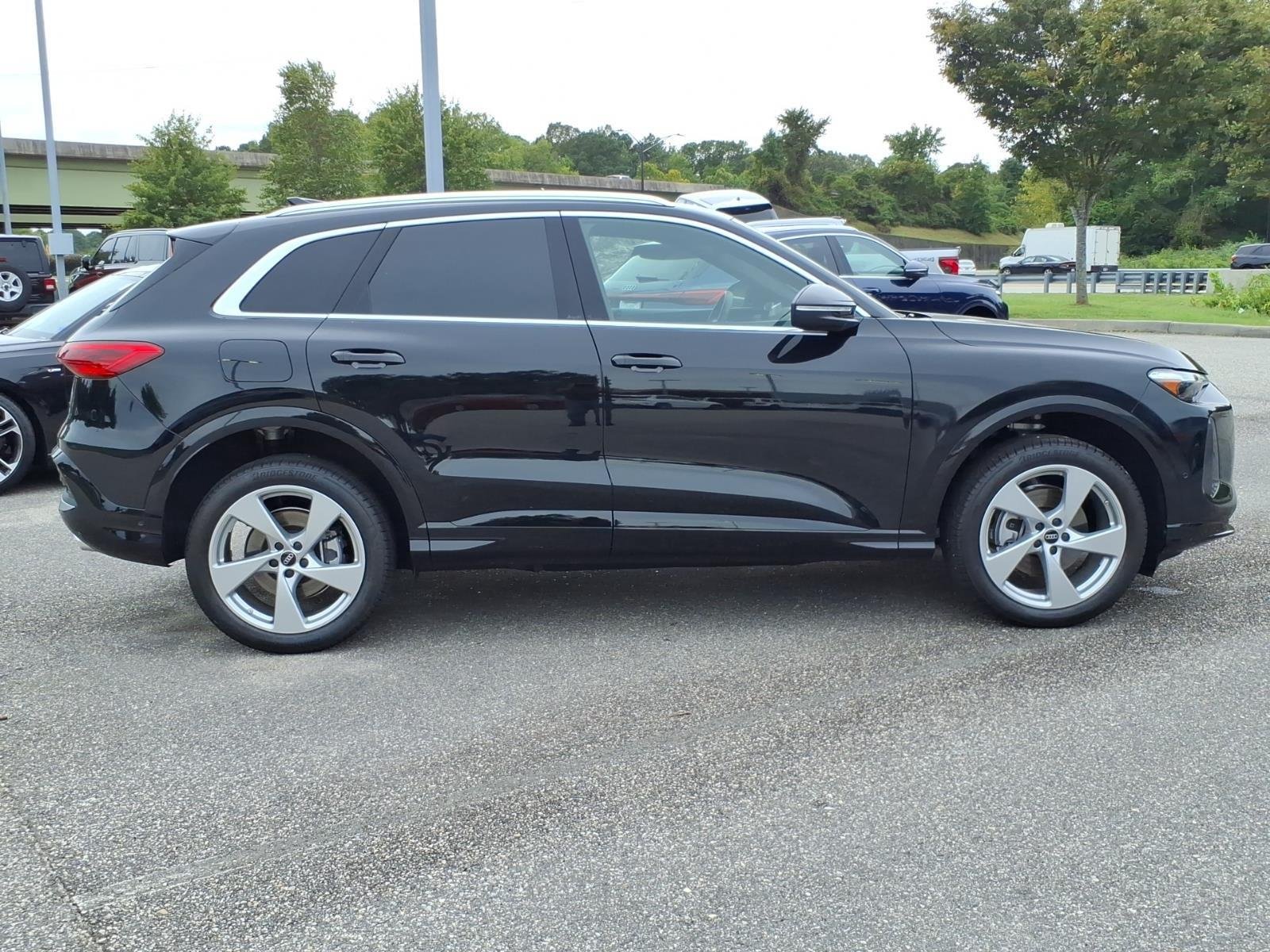 Used 2025 Mythos Black Metallic Audi Premium Plus image 7