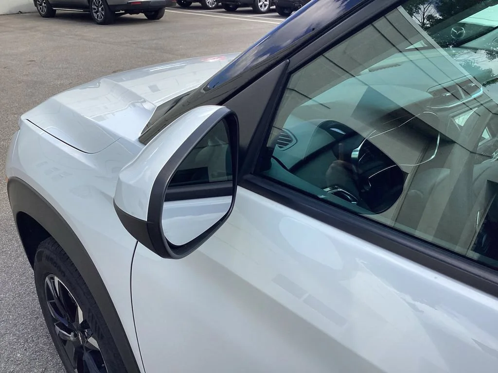 Used 2023 Summit White Chevrolet LT image 28