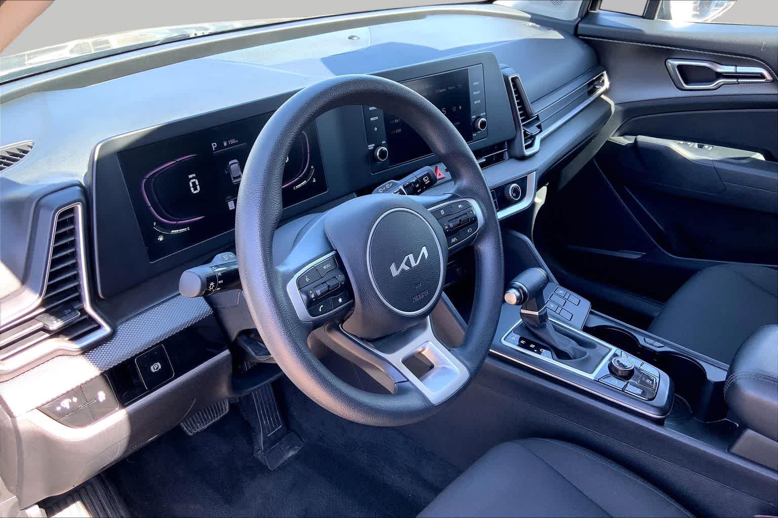 Used 2023 Fusion Black Kia LX image 18