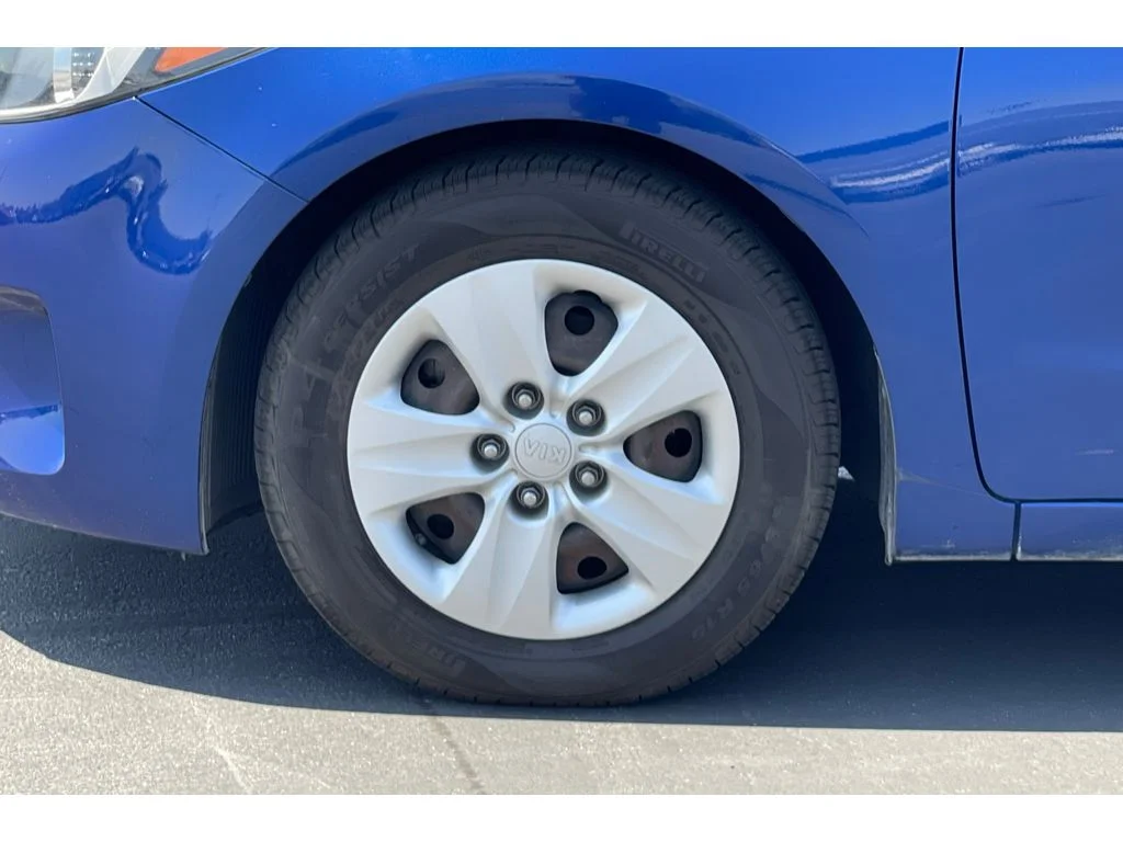 Used 2017 Deep Sea Blue Kia LX image 37