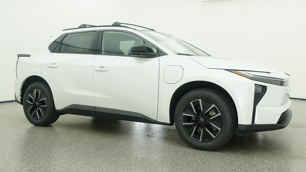 New 2026 Wind Chill Pearl Toyota XLE image 37
