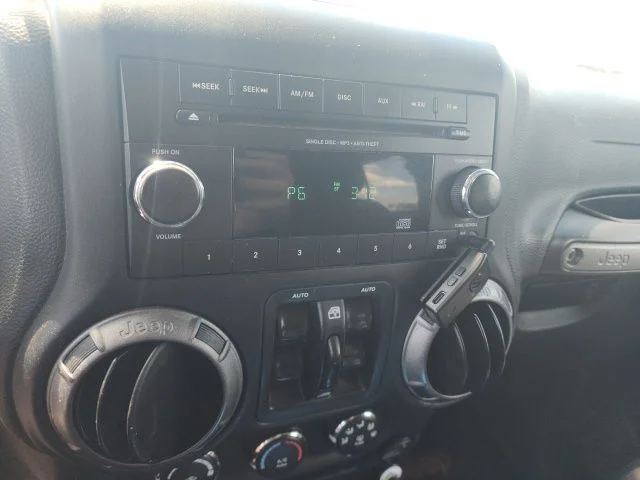 Used 2017 Black Jeep Unlimited Sport image 9