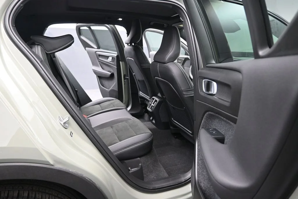 Certified Used 2023 Green Volvo Ultimate image 15