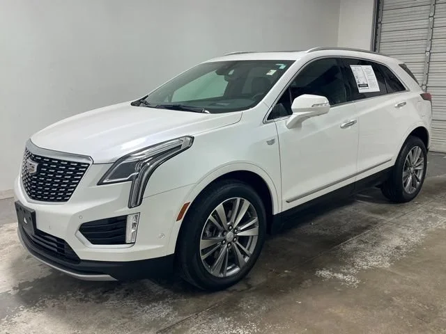 Used 2022 Crystal White Tricoat Cadillac Premium Luxury image 9