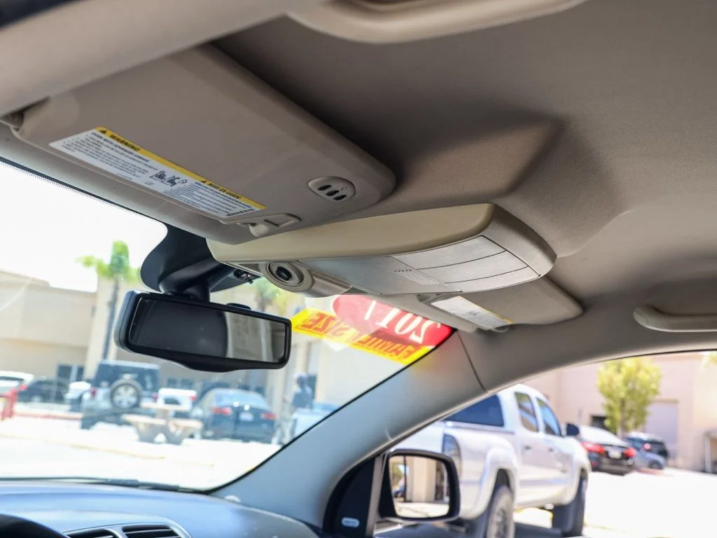 Used 2017 Black Dodge Crossroad image 12