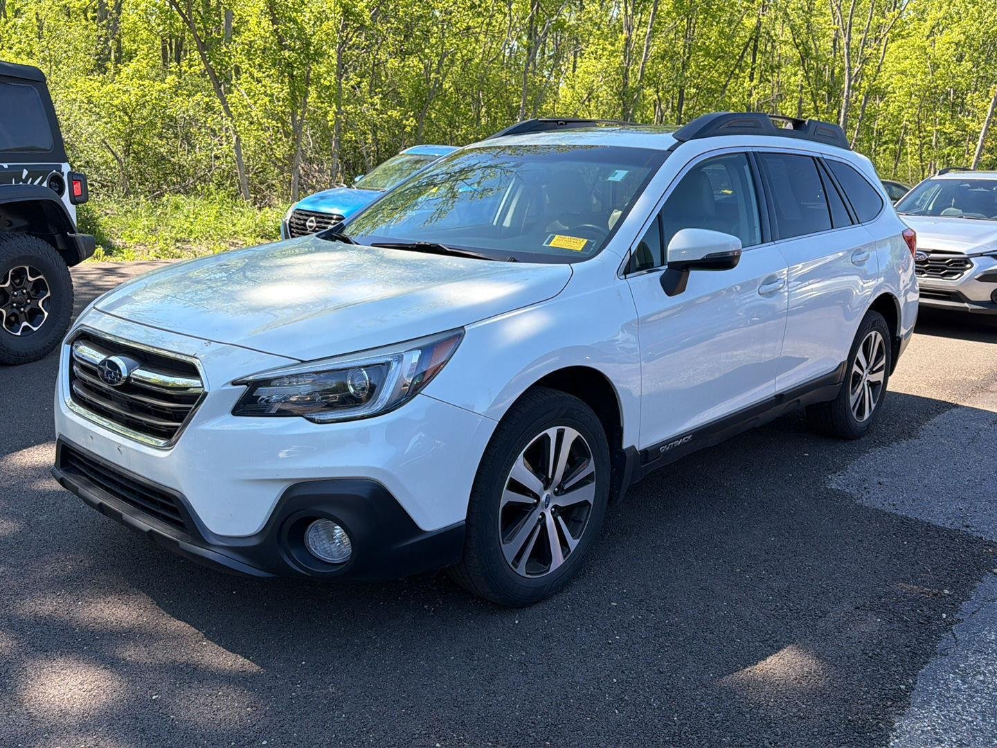 Used 2018 Crystal White Pearl Subaru Limited image 7