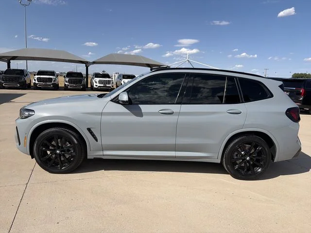 Used 2023 Gray BMW xDrive30i image 3