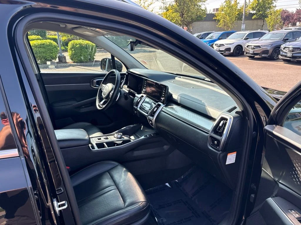 Used 2023 Black Kia EX image 23